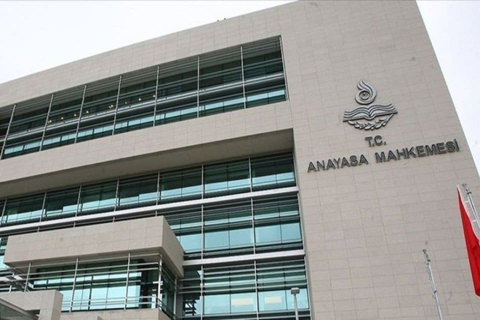 HDP'nin kapatılması istemiyle Anayasa Mahkemesi'nde (AYM) a&ccedil;ılan davada ilk inceleme