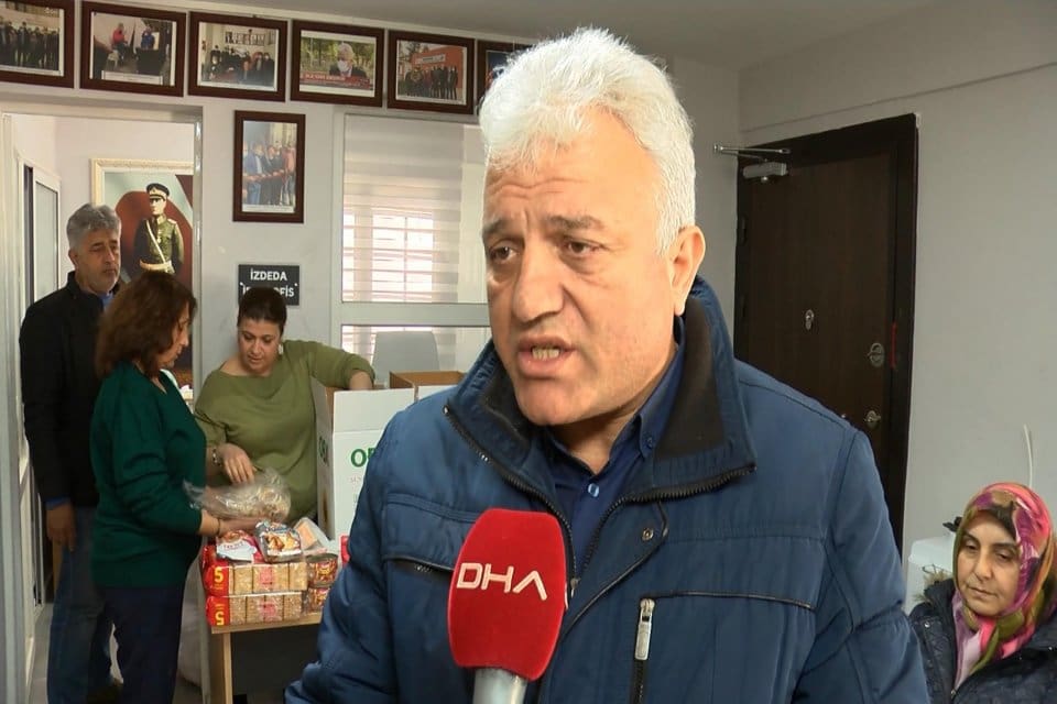 İzmir Depremzedeleri Dayanışma Derneği (İZDEDA) Haydar &Ouml;zkan, T&uuml;rkiye'yi derinden sarsan