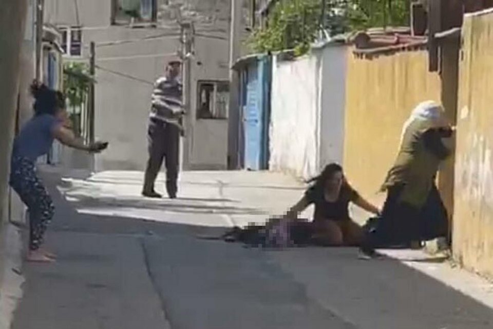 Aynı aileden 3 kişinin öldürüldüğü olayda kriminal raporu beklenecek İZMİR'de, Yahya Köşek (61), eşi Meryem Köşek (57) ve kızları