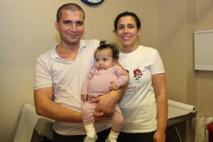 Doğmamış bebeğine gebeliğinin 18. haftasında karaciğer nakline götüren “biliyer atreziö