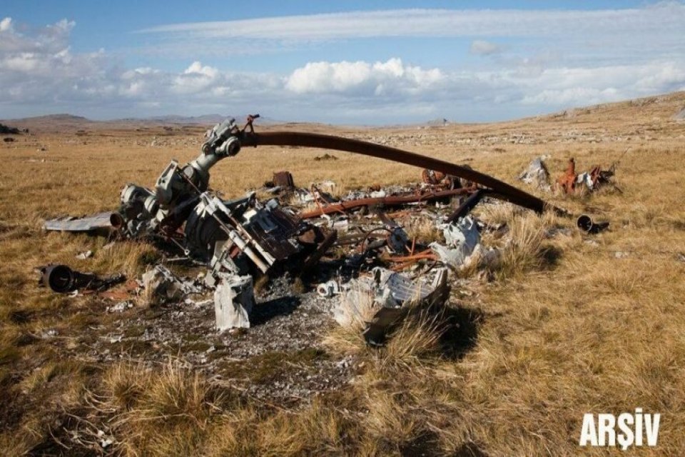 Azerbaycan'da askeri helikopterin eğitim u&ccedil;uşu sırasında d&uuml;şmesi sonucu &ouml;len ve