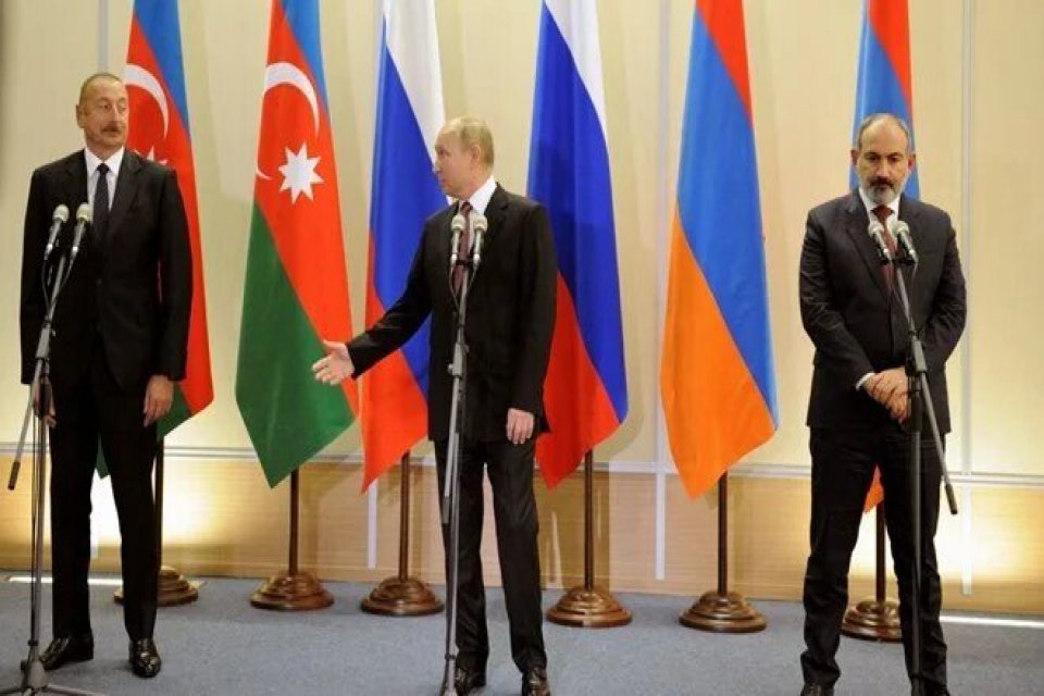 Ermenistan ve Azerbaycan liderleri, So&ccedil;i'de Putin ile bir araya geldi.