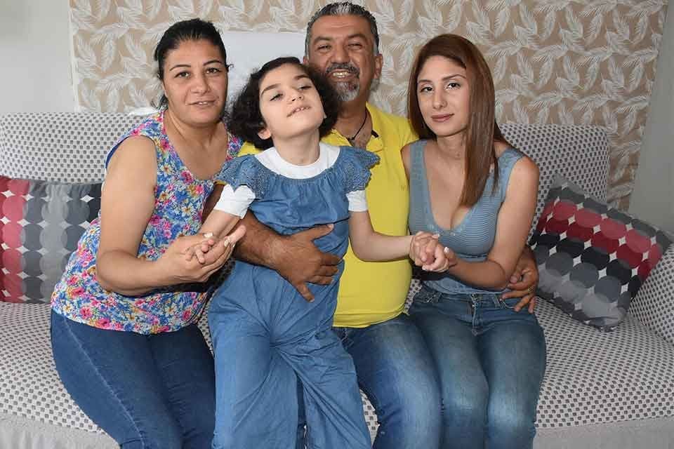 İZMİR'de yaşayan Oğuzhan &Ouml;zcan (42), 5 yıl &ouml;nce y&uuml;ksekten d&uuml;şt&uuml;kten