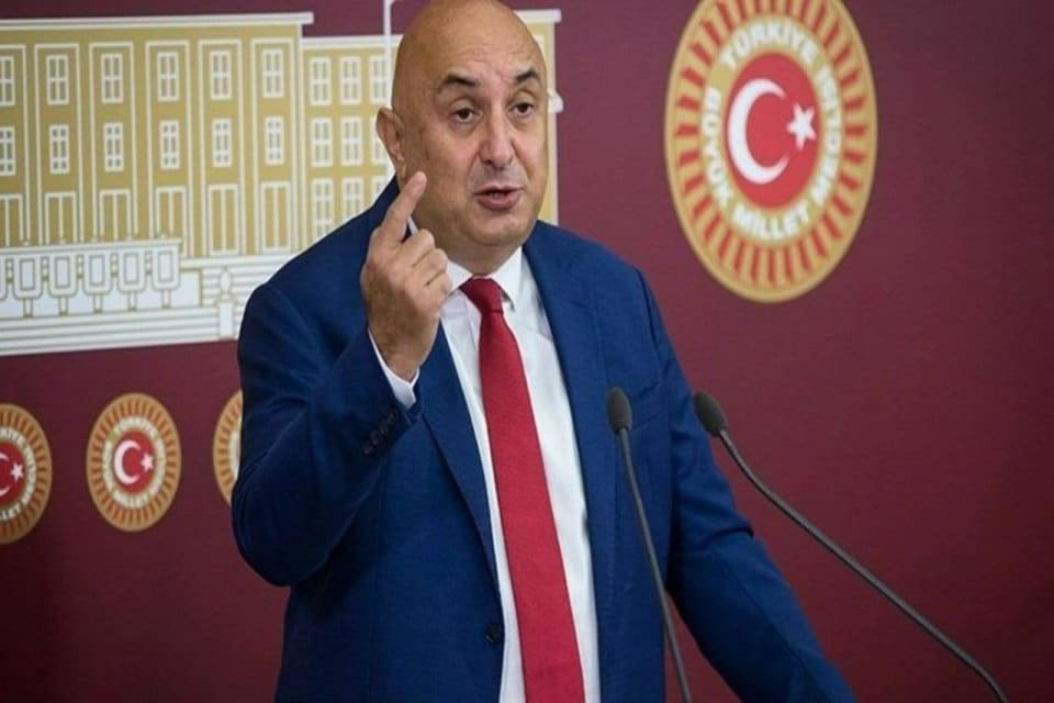 CHP Grup Başkanvekili Engin &Ouml;zko&ccedil;, &ldquo;Deprem b&ouml;lgesindeki vatandaşlarımızın &lsquo;Baba, bizi