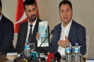 Demokrasi ve Atılım Partisi (DEVA) Genel Başkanı Ali Babacan, "Zam