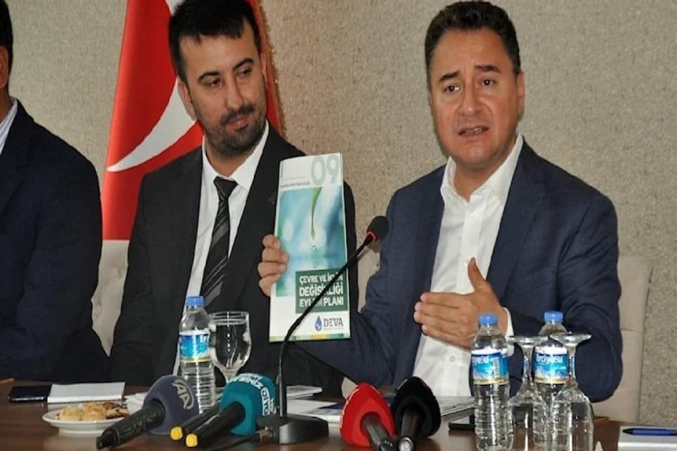 Demokrasi ve Atılım Partisi (DEVA) Genel Başkanı Ali Babacan, "Zam