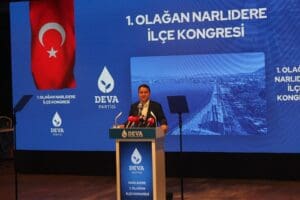 Partisinin İzmir İl Başkanlığı binasının a&ccedil;ılışından sonra yeniden İzmir&rsquo;e gelen