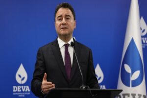 DEVA Partisi lideri Babacan, ekonomideki kötü gidişata dikkat çekerek, 'Hükümetin