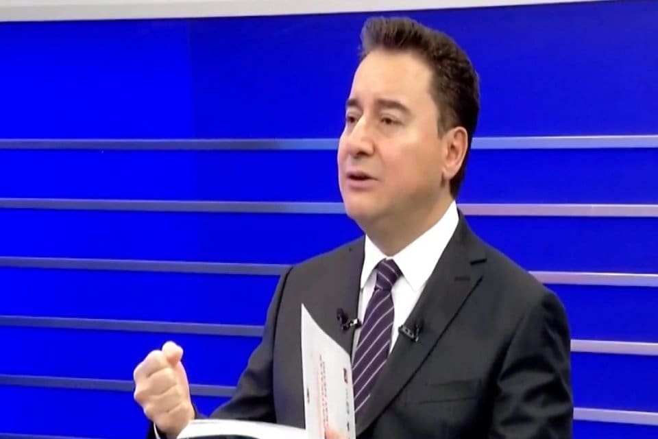 DEVA Partisi Genel Başkanı Ali Babacan, Halk TV'de İsmail K&uuml;&ccedil;&uuml;kkaya'nın