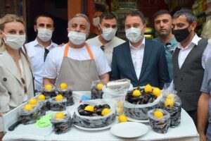 DEVA Partisi Genel Başkanı Ali Babacan, İzmir Seyyar Esnaf ve