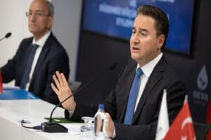 DEVA Partisi Genel Başkanı Ali Babacan, partisinin sığınmacı ve d&uuml;zensiz
