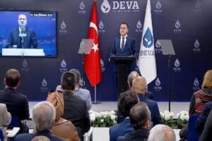 DEVA Partisi Genel Başkanı Ali Babacan, partisinin genel merkezinde d&uuml;zenlediği