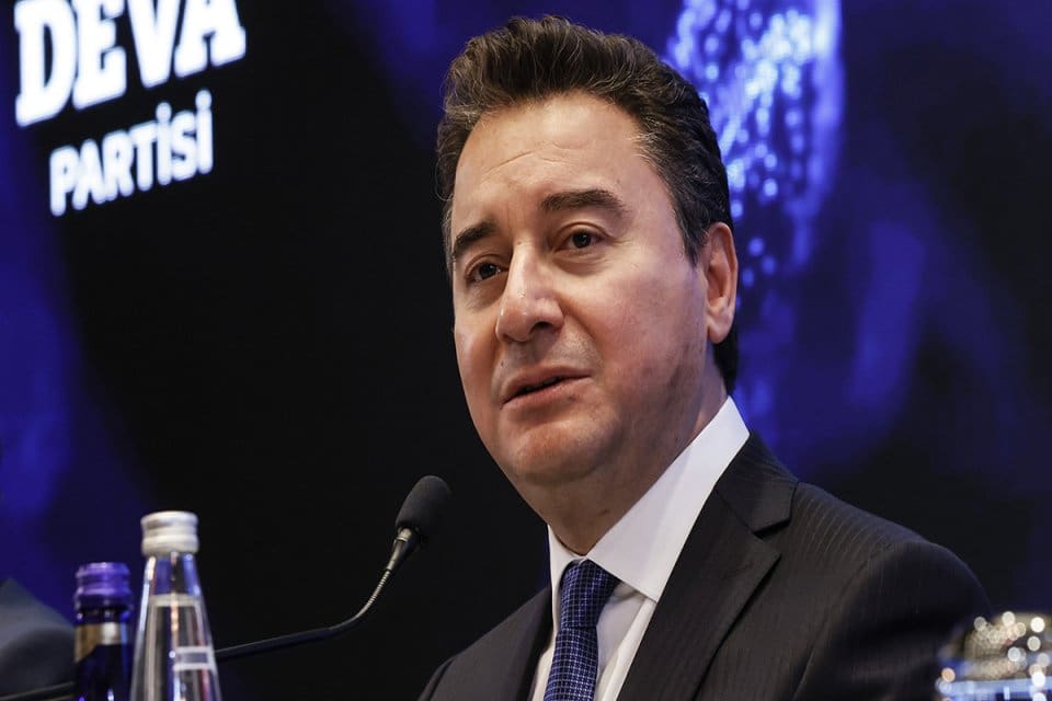 DEVA Partisi Genel Başkanı&nbsp;Ali Babacan, bir esnafın ittifak sorusuna "Biz