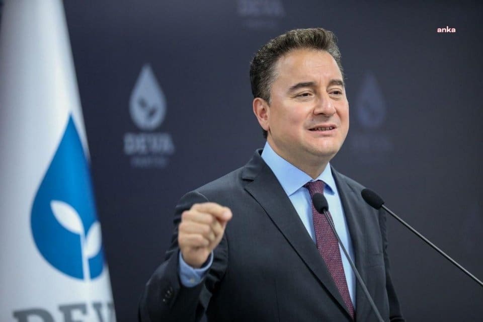 Demokrasi ve Atılım (DEVA) Partisi Genel Başkanı Ali Babacan, Y&uuml;ksek&ouml;ğretim