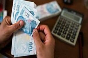 Primlerini &ouml;demekte zorlanan esnaf, 9 bin g&uuml;n prim koşulu nedeniyle