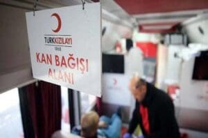 Kan bağışı &ccedil;ağrısı &uuml;zerine hafta sonu yapılan bağışlarla T&uuml;rk Kızılayın