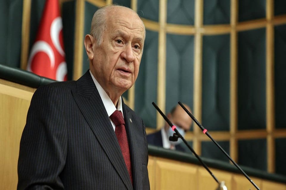 Siyasette elektrik tartışması s&uuml;r&uuml;yor. MHP Genel Başkanı Bah&ccedil;eli, elektrik zamlarına