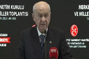 MHP lideri Devlet Bah&ccedil;eli, partisinin Cumhurbaşkanlığı ve genel se&ccedil;imlere hazır