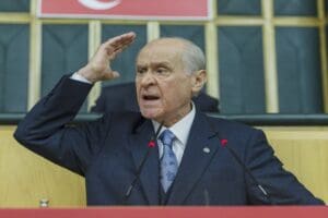 MHP Genel Başkanı Devlet Bah&ccedil;eli, İstanbul İstiklal Caddesi'nde 6 kişinin