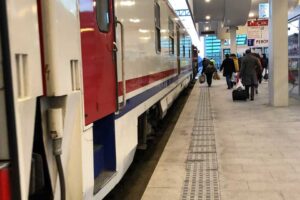 Ulaştırma ve Altyapı Bakanı Adil Karaismailoğlu'dan YHT seferleriyle ilgili bir