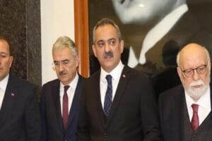 Milli Eğitim Bakanı Mahmut &Ouml;zer, "2023 yılında artık g&uuml;&ccedil;lendirme &ccedil;alışmalarını