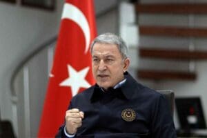 CHP Grup Başkanvekili &Ouml;zg&uuml;r &Ouml;zel, Hulusi Akar&rsquo;ın kendisine a&ccedil;tığı davayı
