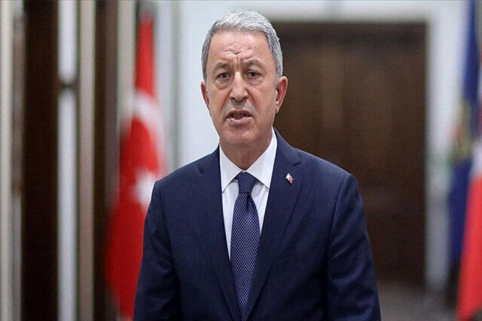 Milli Savunma Bakanı Hulusi Akar, "Depremin ardından Mehmet&ccedil;iğin kışlalardan ge&ccedil;