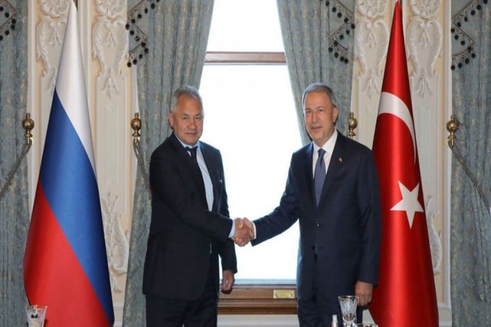 Milli Savunma Bakanı Hulusi Akar, tahıl koridoru ile ilgili yaşanan