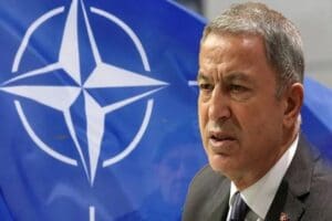 Milli Savunma Bakanı Hulusi Akar, &ldquo;İngiltere&rsquo;nin &ouml;nde gelen gazetelerinden Financial