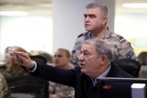 Suriye ve Irak'ın kuzeyine yeni bir hava harekatı d&uuml;zenlendi. Gece