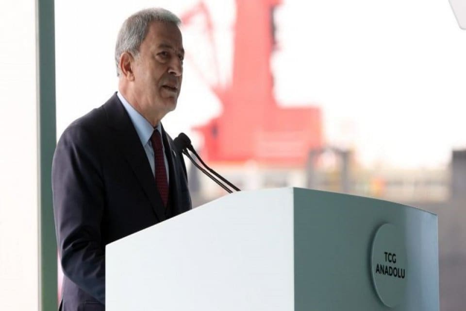 Milli savunma Bakanı Hulusi Akar, "&Ccedil;atlasalar da patlasalar da KIZILELMA&rsquo;yı
