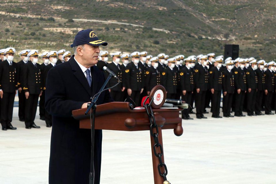 Milli Savunma Bakanı Hulusi Akar, Foça Deniz Üssü'nde gerçekleştirilen 2'nci
