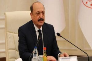 &Ccedil;alışma ve Sosyal G&uuml;venlik Bakanı Vedat Bilgin afet b&ouml;lgesini etkileyen