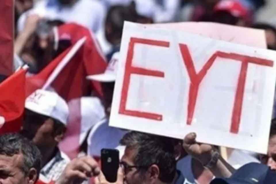 &Ccedil;alışma ve Sosyal G&uuml;venlik Bakanı Vedat Bilgin, merakla beklenen EYT