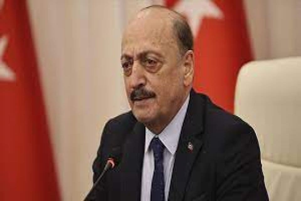 &Ccedil;alışma ve Sosyal G&uuml;venlik Bakanı Vedat Bilgin, Emeklilikte Yaşa Takılanlar