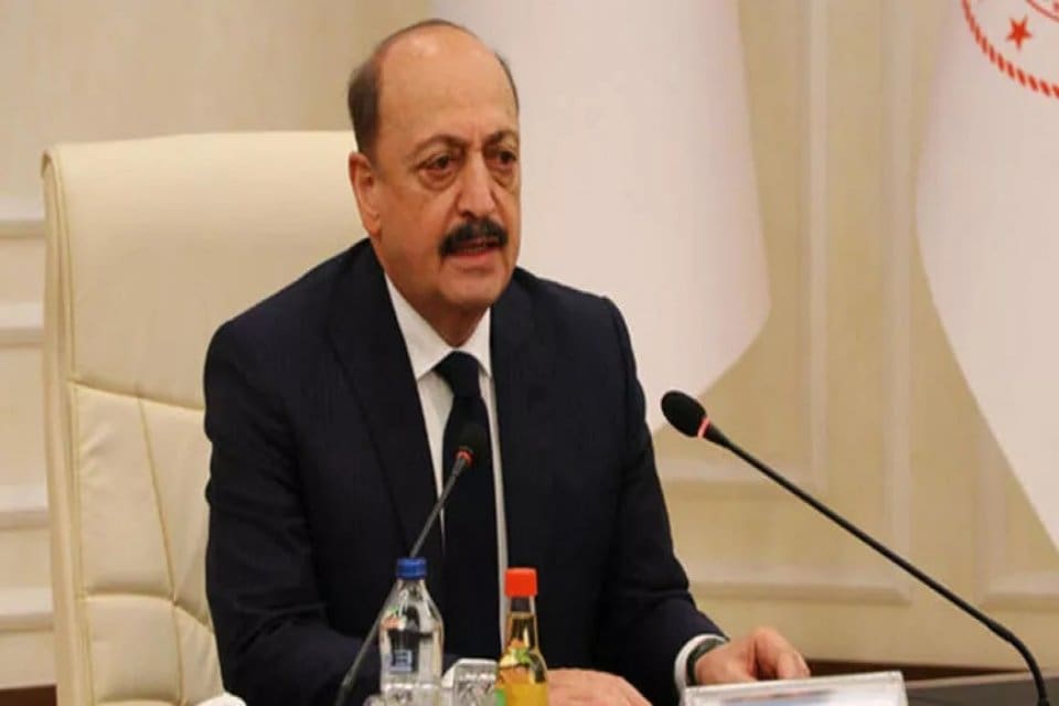 &Ccedil;alışma ve Sosyal G&uuml;venlik Bakanı Vedat Bilgin, ge&ccedil;ici iş&ccedil;iler dosyasının