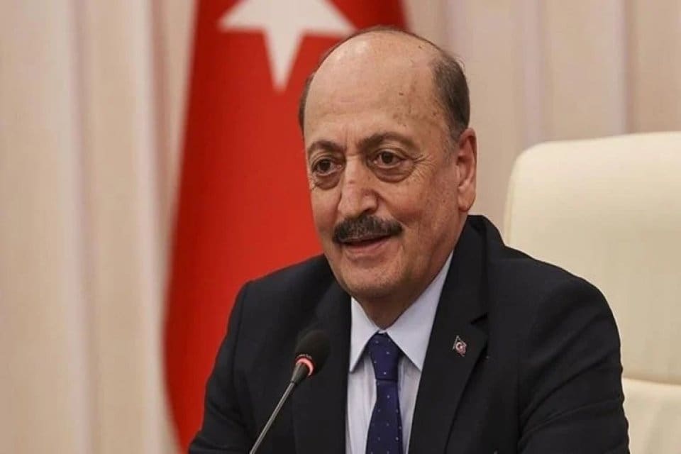 &Ccedil;alışma ve Sosyal G&uuml;venlik Bakanı Vedat Bilgin, "D&uuml;zenleme ile ilgili