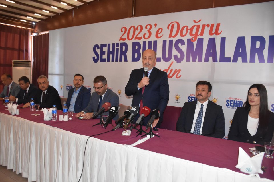 &Ccedil;alışma ve Sosyal G&uuml;venlik Bakanı Vedat Bilgin, "Enflasyonla m&uuml;cadelede iki