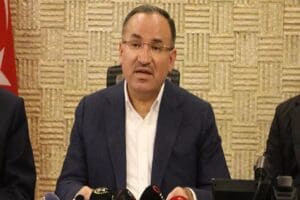 Adalet Bakanı Bekir Bozdağ, Diyarbakır G&uuml;venlik ve Acil Durumlar Koordinasyon