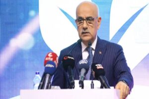 Tarım ve Orman Bakanı Vahit Kirişci, "TarımCebimde Uygulaması Tanıtım Toplantısı"nda