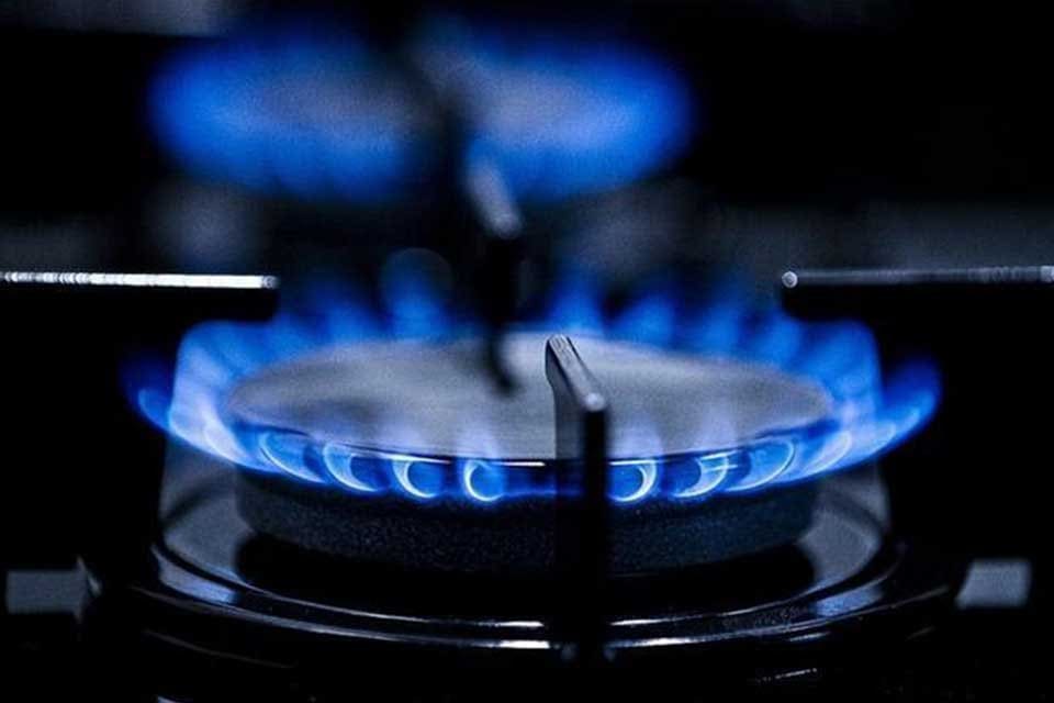 Enerji ve Tabii Kaynaklar Bakanı D&ouml;nmez, Karadeniz'deki doğal gaz keşfiyle