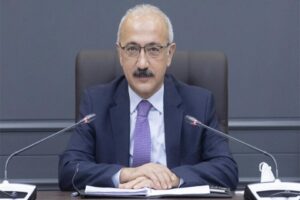 Hazine ve Maliye Bakanı L&uuml;tfi Elvan, "Uyguladığımız enflasyonda d&uuml;ş&uuml;ş&uuml; &ouml;nceliklendiren