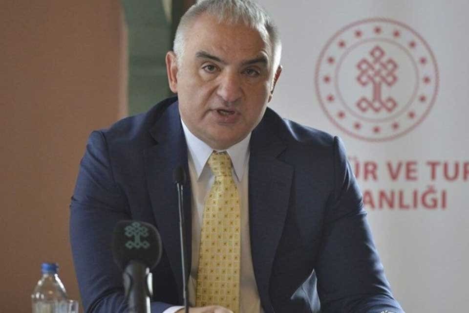 K&uuml;lt&uuml;r ve Turizm Bakanı Mehmet Nuri Ersoy, Beyoğlu K&uuml;lt&uuml;r Yolu