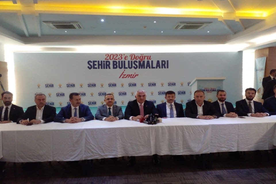 AK Parti'nin 2023 Şehir Buluşmaları kapsamında ger&ccedil;ekleştirdiği toplantılar bu kez
