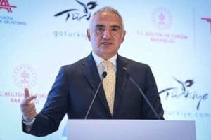 K&uuml;lt&uuml;r ve Turizm Bakanı&nbsp;Mehmet Nuri Ersoy, 2023 yılında turizm hedefinin