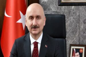 Ulaştırma ve Altyapı Bakanı Adil Karaismailoğlu, "İstanbul&rsquo;da 260 kilometrelik işleyen
