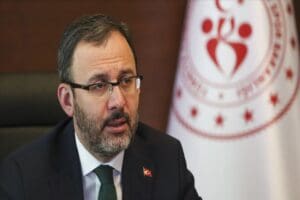 Gen&ccedil;lik ve Spor Bakanı Mehmet Kasapoğlu, yurt başvuru s&uuml;recine ilişkin