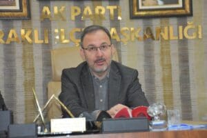 Gen&ccedil;lik ve Spor Bakanı Mehmet Muharrem Kasapoğlu, "İzmir'in yollarındayız. Milletimiz