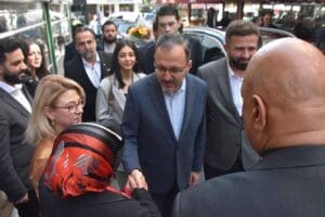 İzmir 1'inci B&ouml;lge'den ilk sırada milletvekili adayı olan Gen&ccedil;lik ve