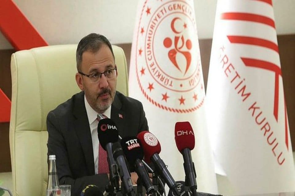 Gen&ccedil;lik ve Spor Bakanı Mehmet Muharrem Kasapoğlu, G&ouml;ztepe-Altay ma&ccedil;ında yaşananlara